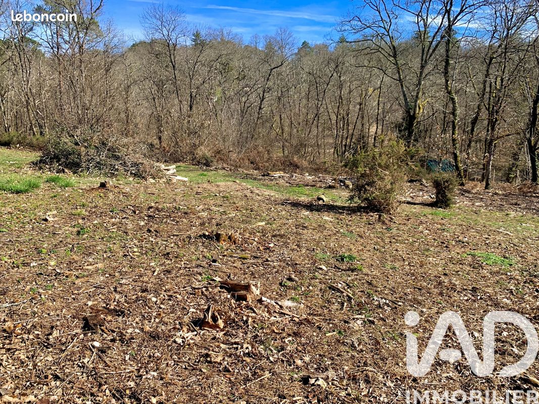 Terrain 1362 m² · à Chancelade · 1 362 m² · 35 000 €