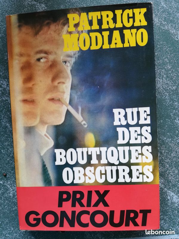 Livre Rue des boutiques obscures par Patrick Modiano (image 1)