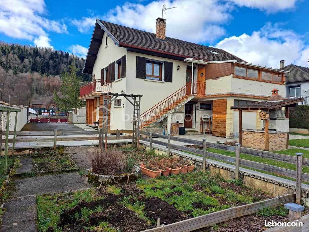 Maison 7 pièces 140 m² (image 1)
