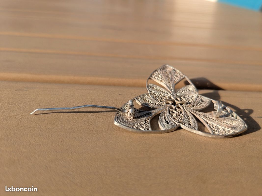 Broche Ancienne En Argent Filigrane – Bijou Vintage – Occasion