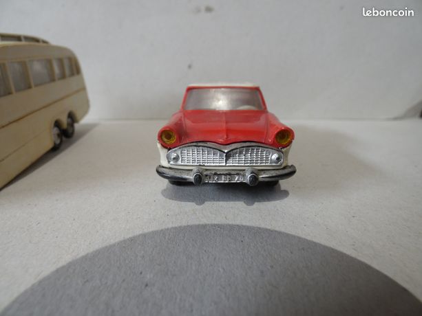 SIMCA VEDETTE CHAMBORD 1958 & CARAVANE HENON JAUNE & NOIR