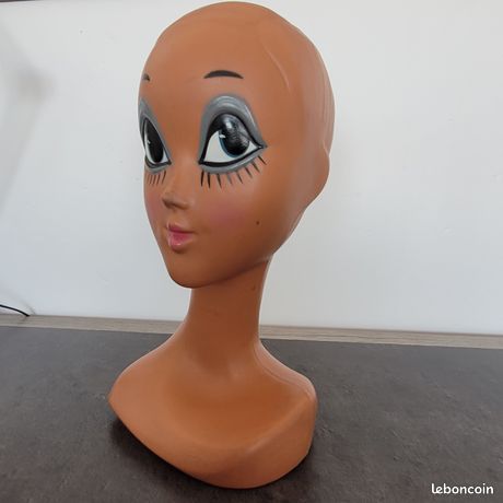 Présentoir à chapeau vintage en forme dé tête de twiggy