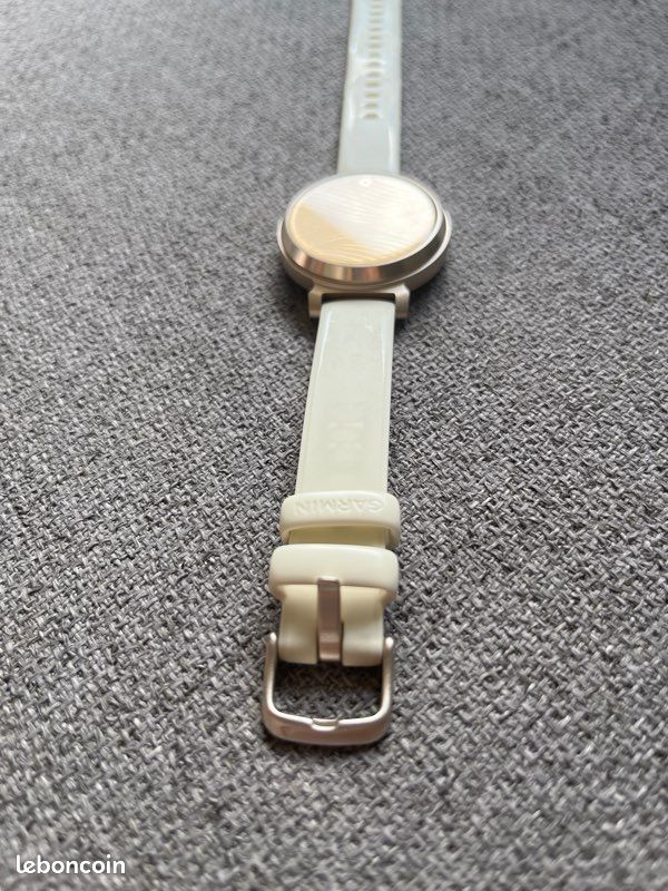 Montre connecté Garmin Lily 2 (image 4)