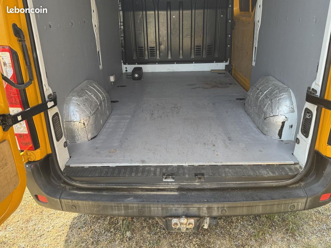 RENAULT MASTER Confort F3500 L2H2 2.3 dCi 145 CV 05/2017 garantie 12 mois (image 16)