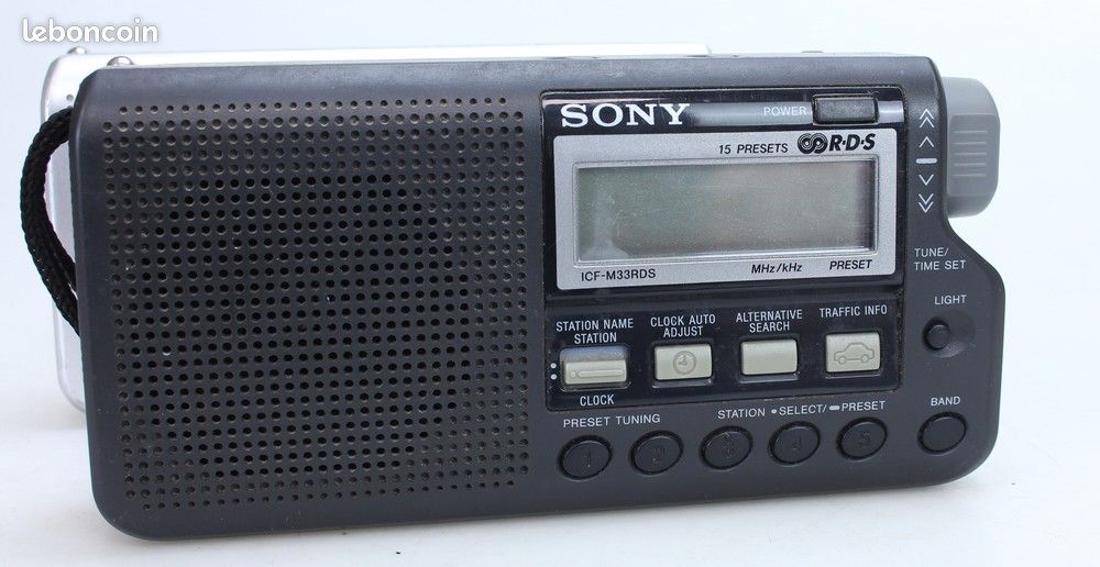 RADIO PORTABLE FM/AM Sony ICF-S22 / worldwide shipping EUR 20,00