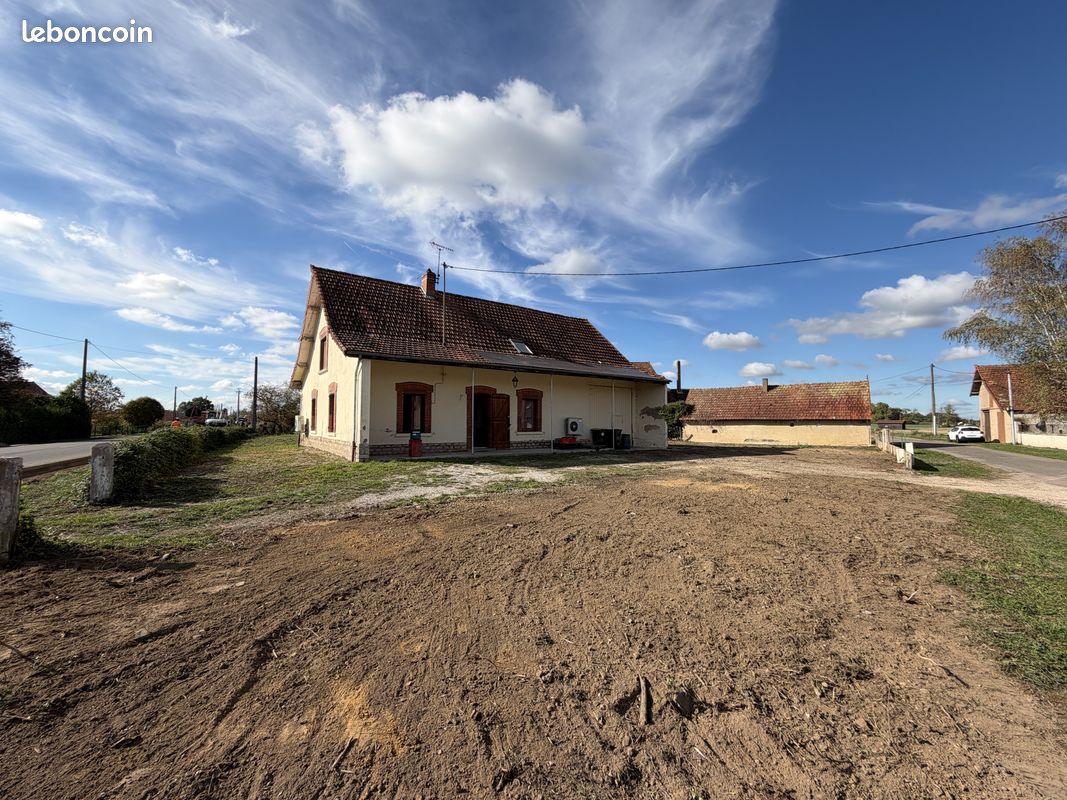 Maison 5 pièces 115 m² · à Louhans · 115 m² · 120 000 €