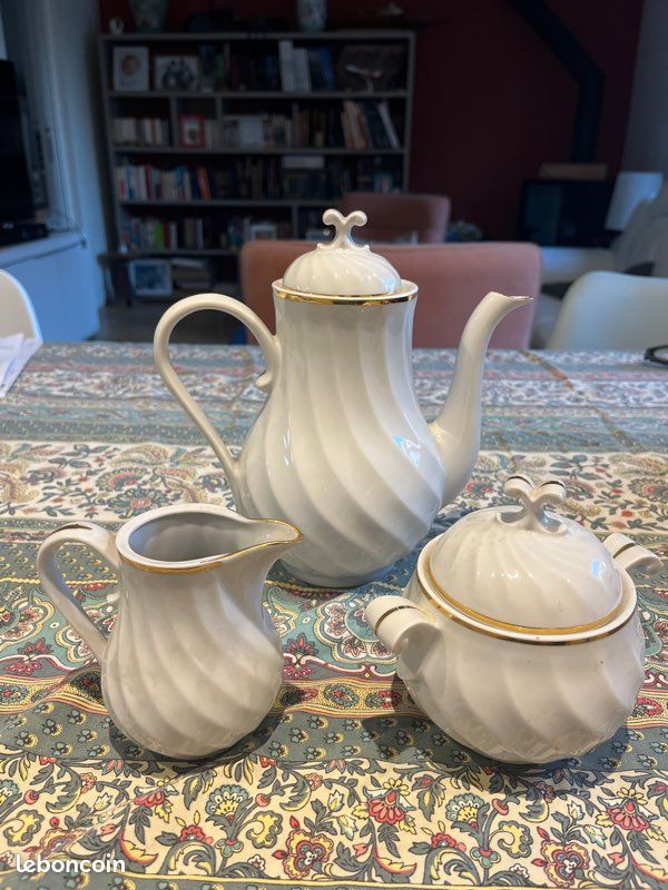 Cafetière ancienne (image 1)