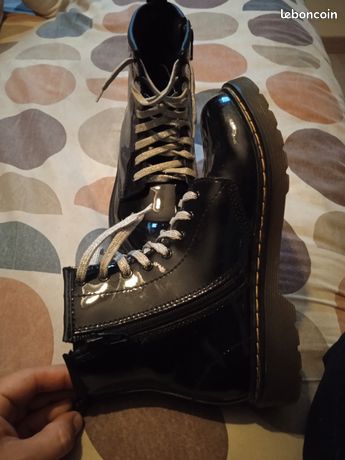 Chaussures Dr. Martens Marron/bronze - Pointure 38 (peut-être 37) - En Cuir - Style Plat à Enfiler - Occasion