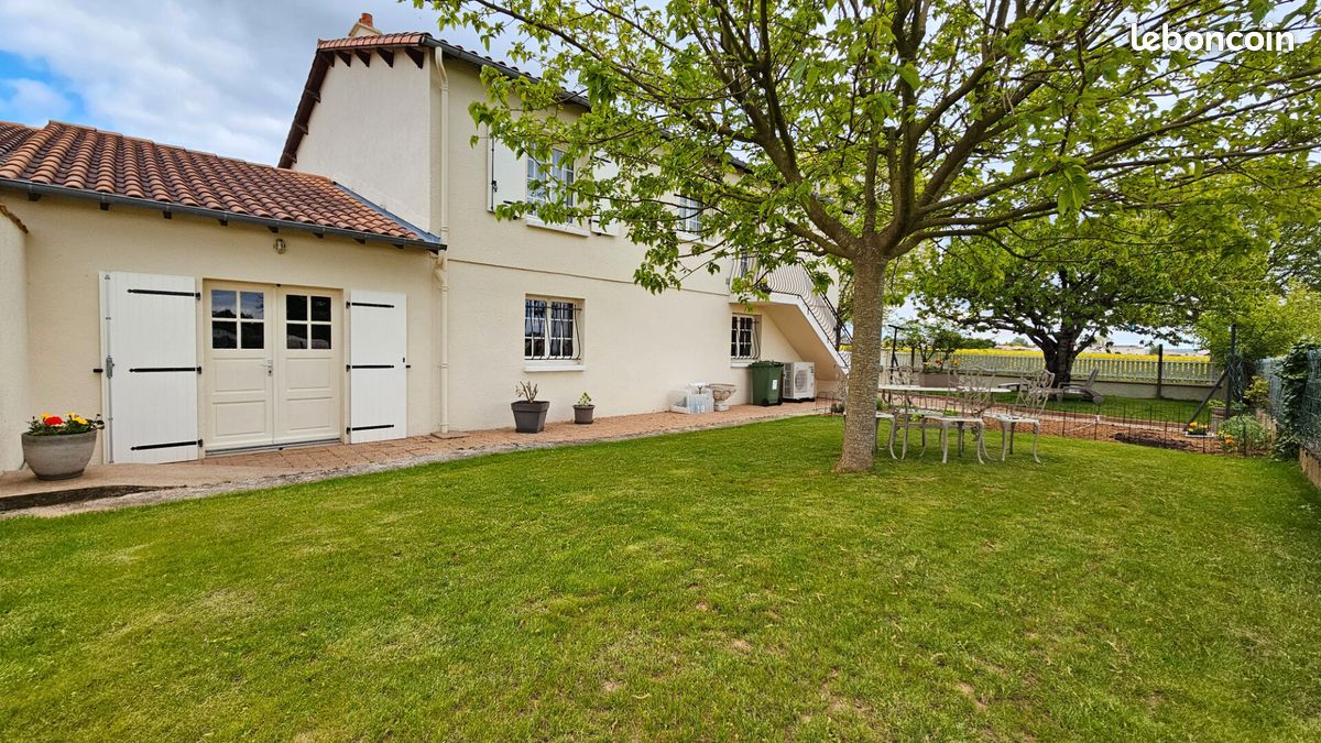 Pavillon 6 pièces 149 m² - Chauray 79180 (image principale 15)