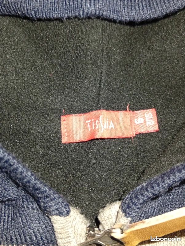 Gilet à capuche (image 4)