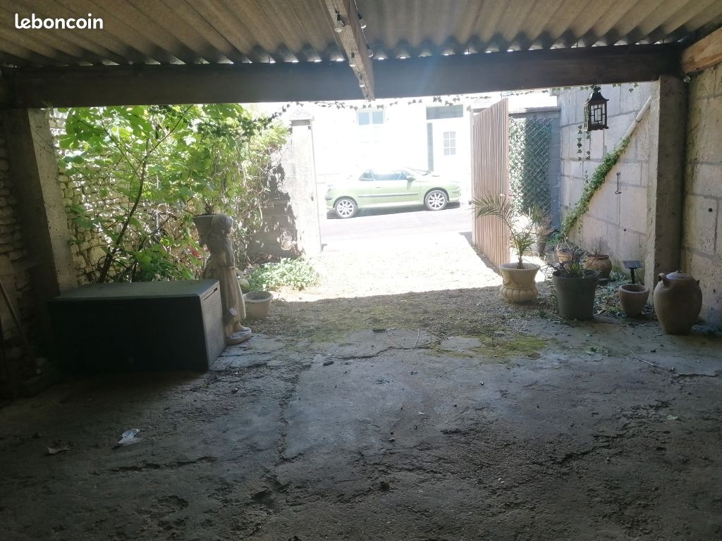 Terrain avec 2 parking couvert · à Jarnac · 29 000 €