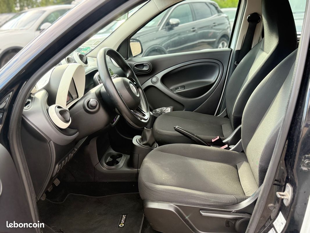 SMART FORFOUR 1.0 71 ch S&S * Clim + Régulateur de vitesse (image 9)