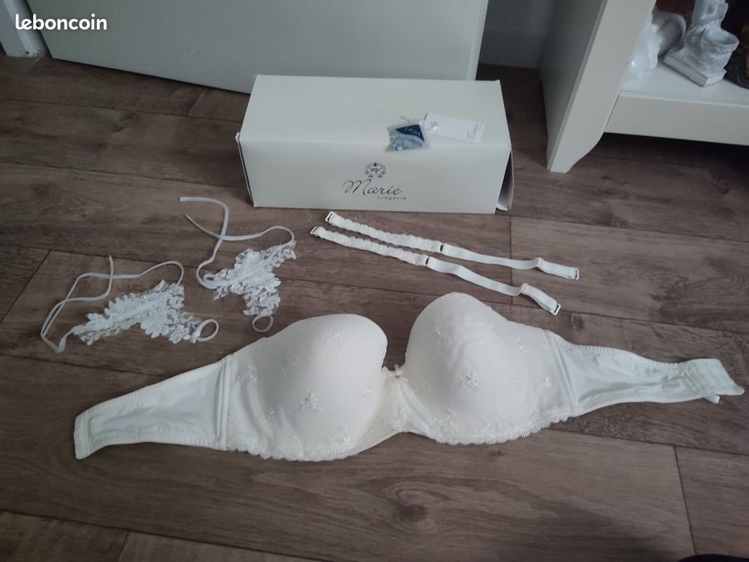 Sous vêtements femme mariage et gants dentelle Vêtements