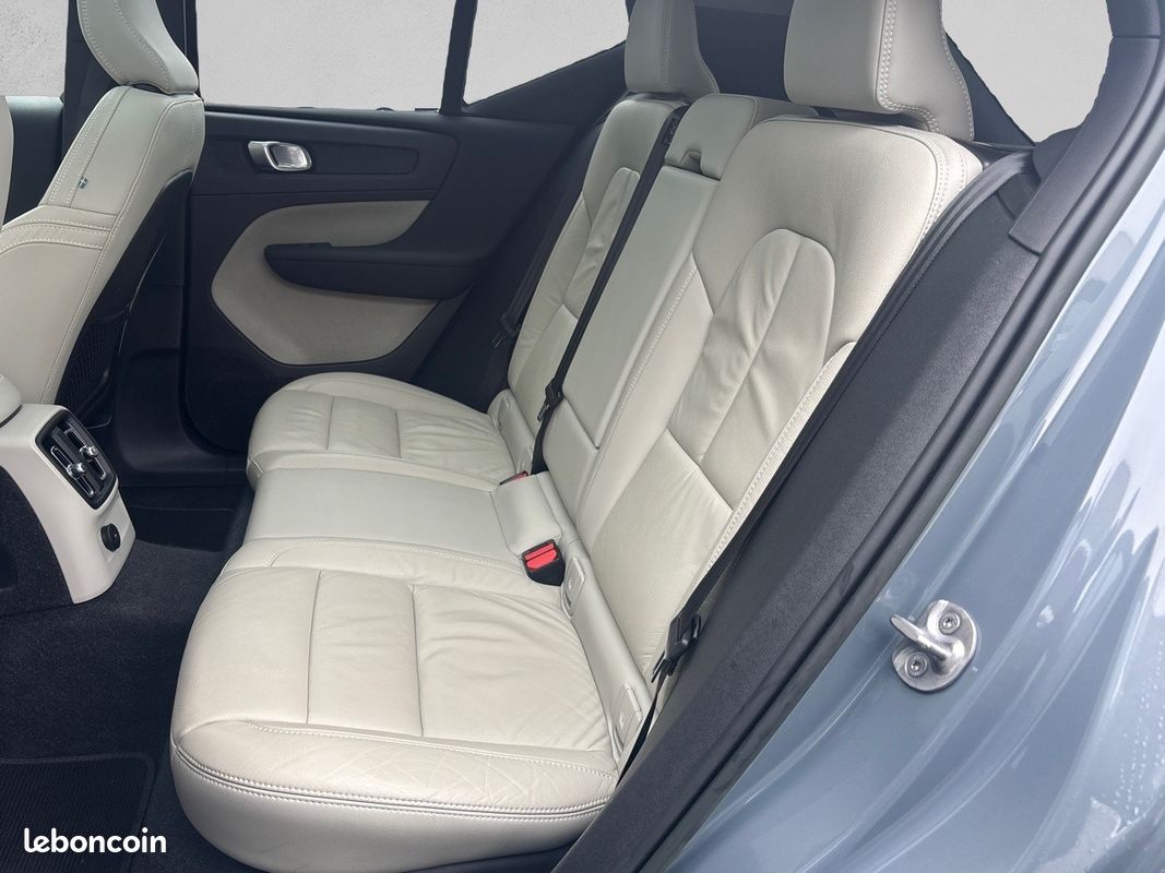 VOLVO XC40 T5 Recharge 180+82 ch DCT7 Ultimate (image 8)