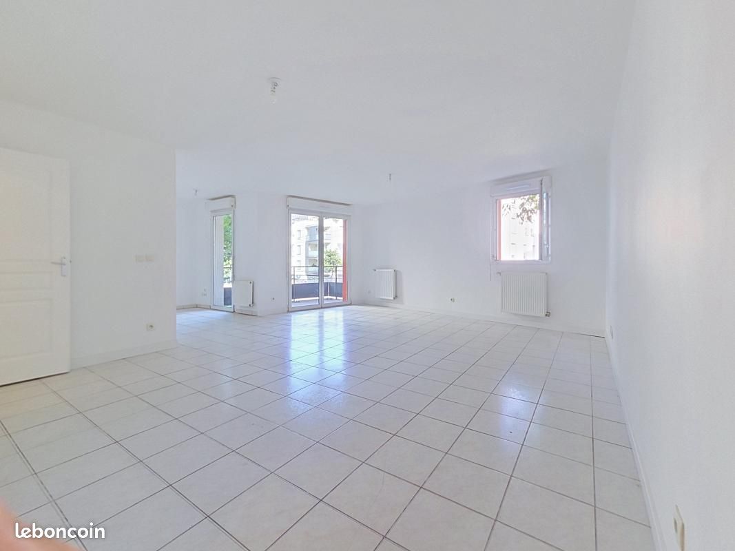 Appartement 3 pièces 71 m² · à Saint-Priest · 71 m² · 180 000 €