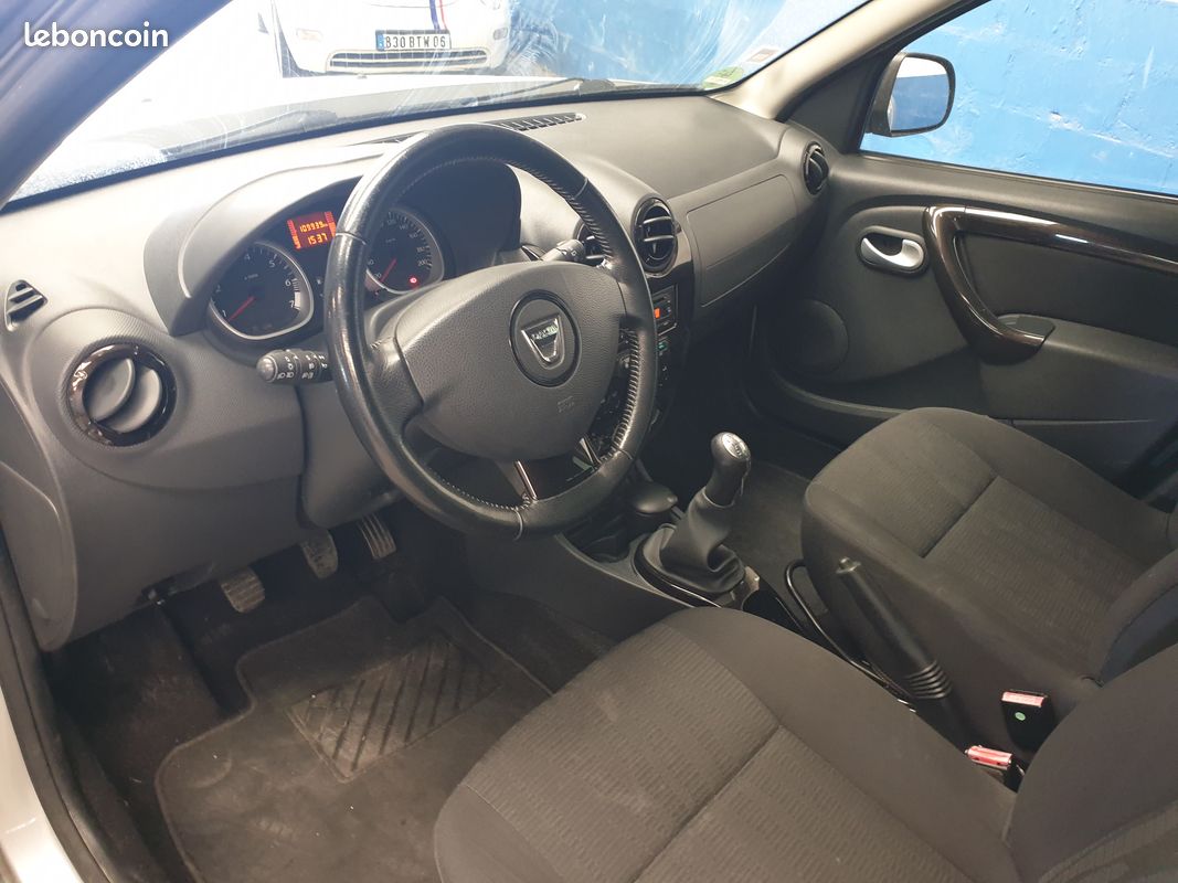 Dacia Duster 1.6 16v 105 4x2 Lauréate (image 2)
