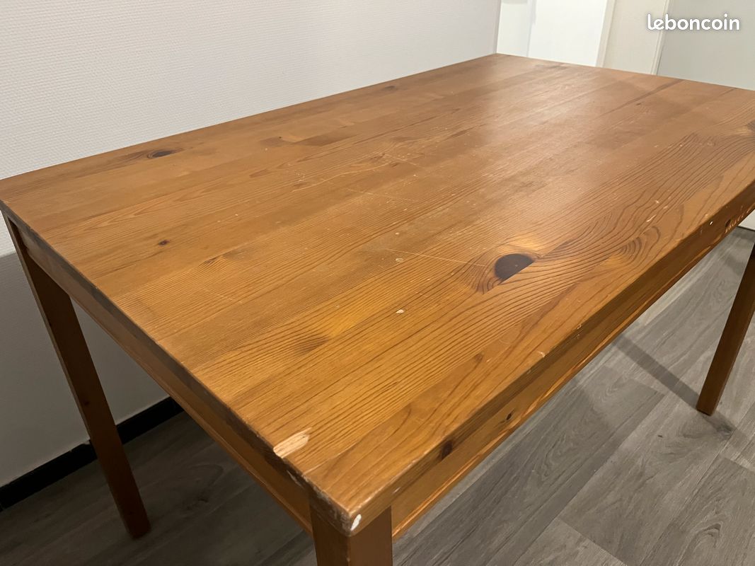 Table en bois Ikea + 4 chaises (image 2)