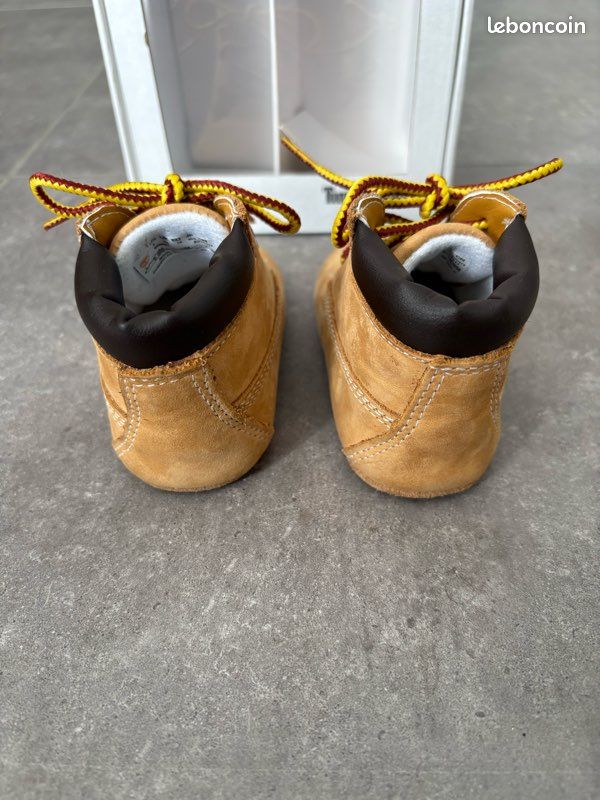 Coffret chaussures souples Timberland et bonnet (image 6)