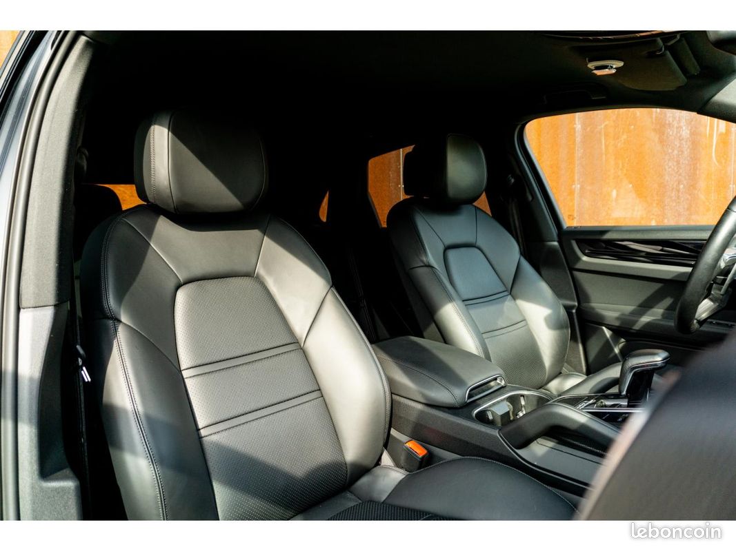 PORSCHE CAYENNE 3.0i V6 - 340 - BVA Tiptronic S - Start&Stop 2017 . PHASE 1 (image 12)