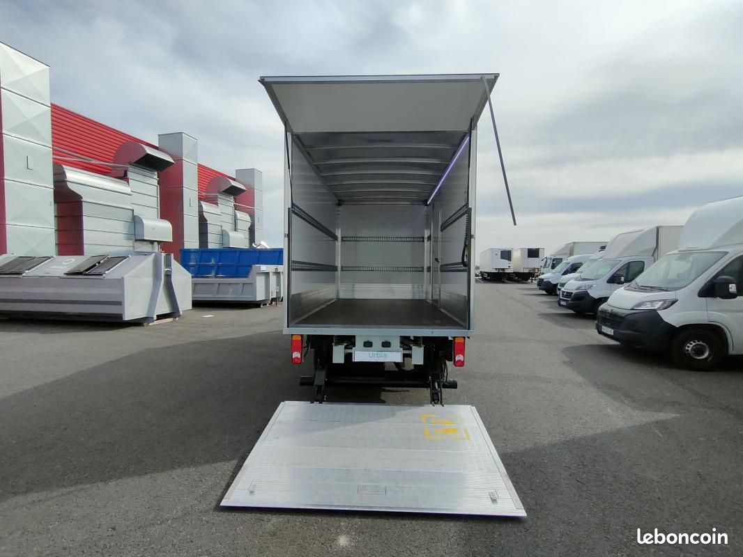 Mercedes Sprinter CHASSIS CABINE 20M3 FOURGON HAYON 3.5 T (image 8)