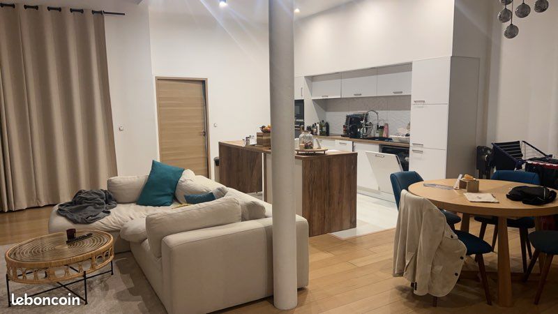 Appartement 3 pièces 100 m² · à Tourcoing · 100 m² · 1 800 €/mois