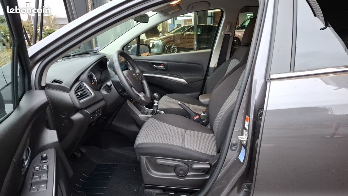 Suzuki s-cross II 1.4 BOOSTERJET HYBRID PRIVILEGE (image 13)