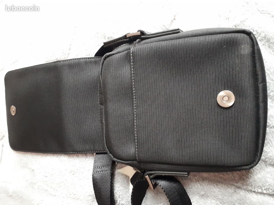 Sac bandoulière pour homme (image 3)