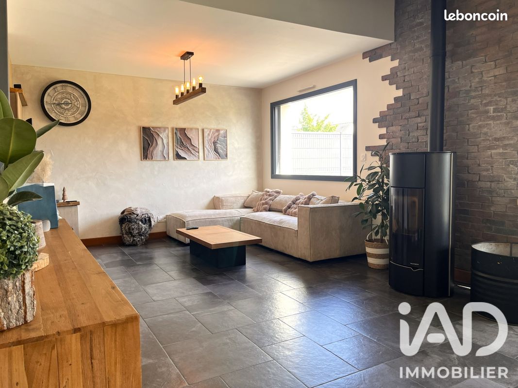 Maison 6 pièces 122 m² · à Val-du-Layon · 122 m² · 315 000 €