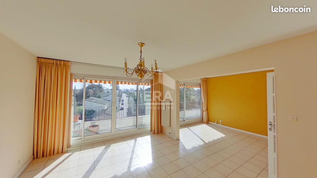 Appartement 5 pièces 103 m² · à Talence · 103 m² · 300 000 €