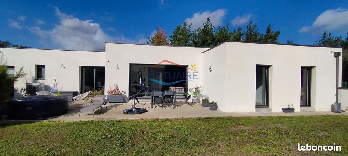 Maison 5 pièces 112 m² · à Saint-Étienne-de-Montluc · 112 m² · 399 900 €