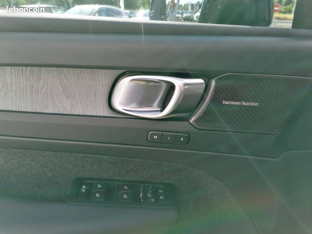 VOLVO XC40 B3 163 ch DCT7 Ultra (image 21)