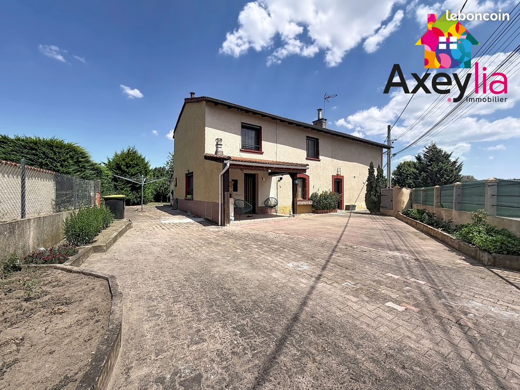 Maison 5 pièces 120 m² · à Mizérieux · 120 m² · 230 000 €