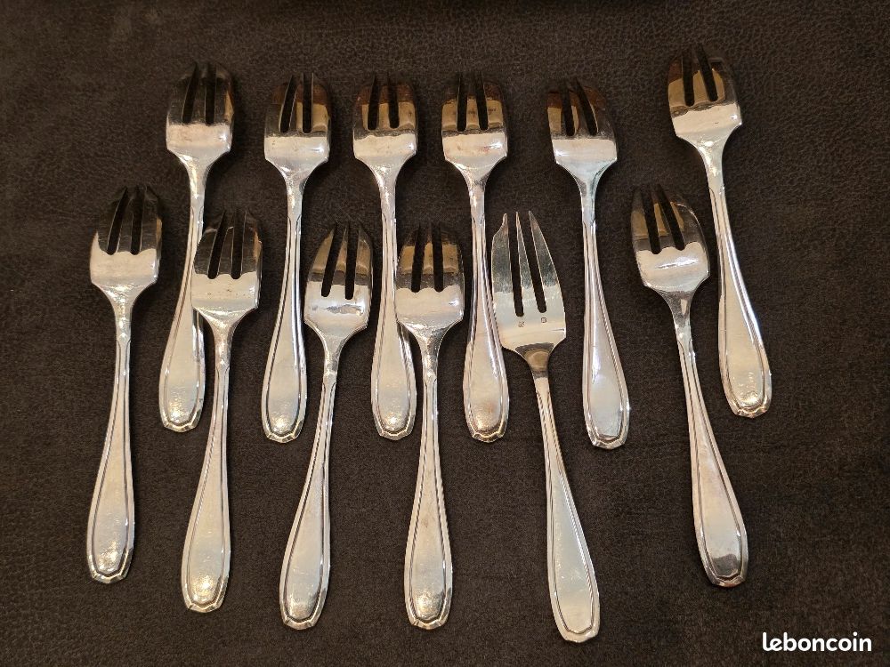 12 Fourchettes à Huître En Métal Argenté – Orfèvre JN, Couverts Occasion