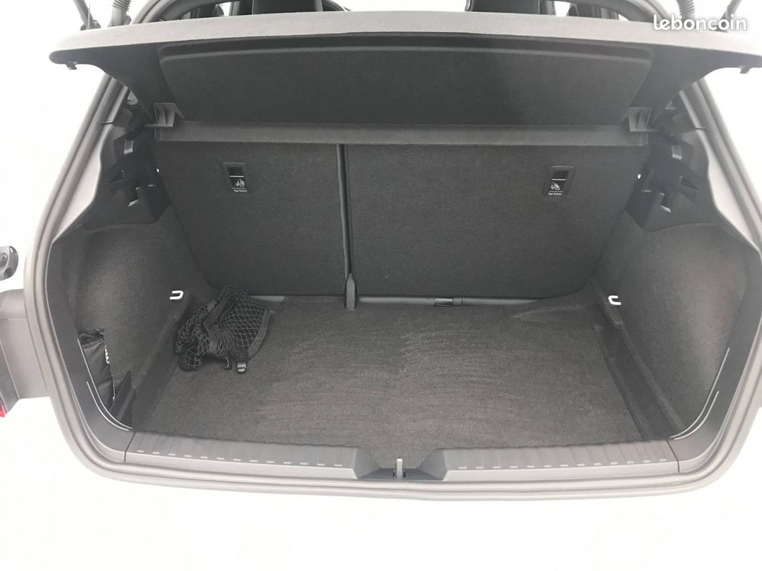 AUDI A1 Sportback 35 TFSI 150 ch S tronic 7 S Line (image 9)