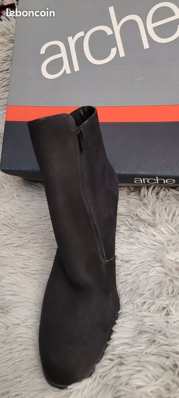 Magnifiques Bottines ou Boots Veau Nubuck Noir ARCHE Pointure 40 Semelle Latex TBE (image 14)