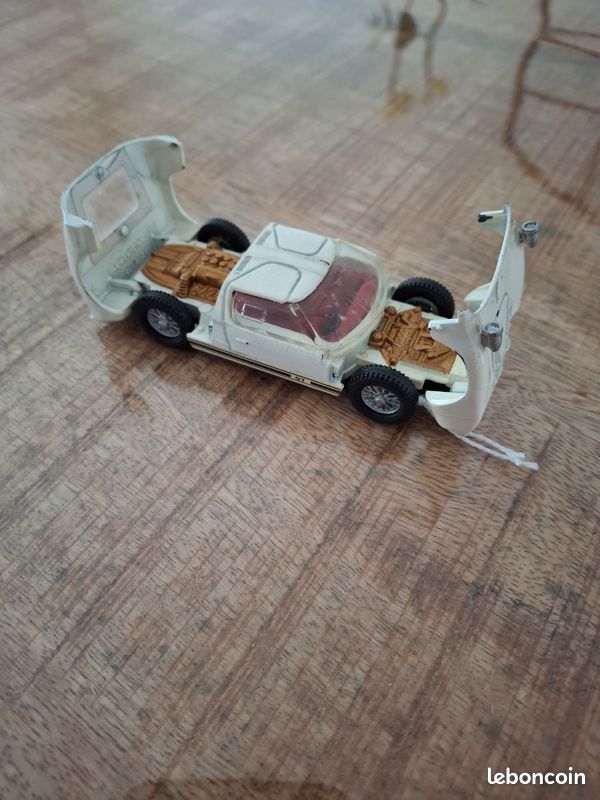 Dinky Toys Ford GT 40 (Gebraucht) in Emmenbrücke für CHF 15 - nur