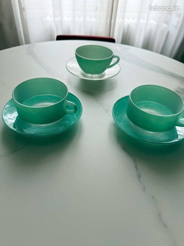 sous tasse soucoupe 17 cms vert transparent Duralex France