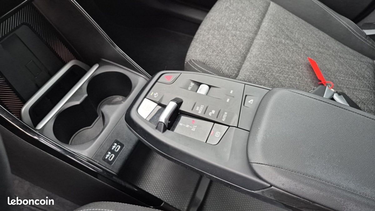 Bmw x1 u11 sdrive 18i 136ch dkg7 business design (image 16)