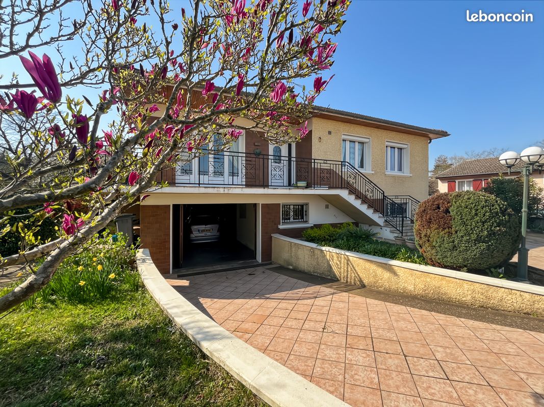 Maison 5 pièces 160 m² · à Corbas · 160 m² · 399 000 €
