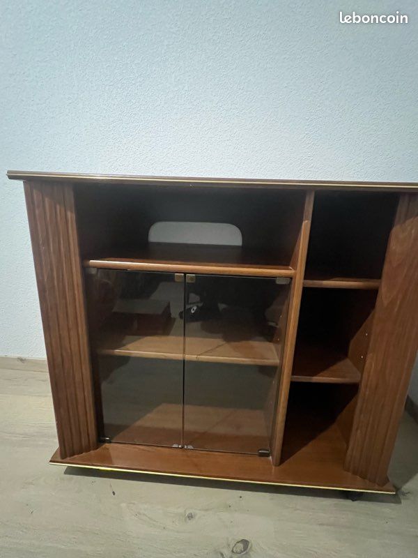 Meuble Telé en bois (image 2)