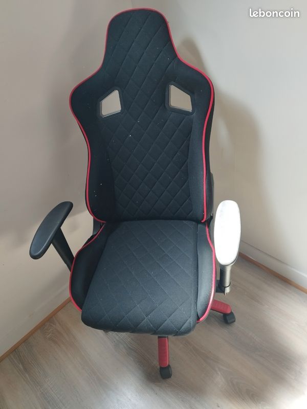 Siège gamer (image 1)
