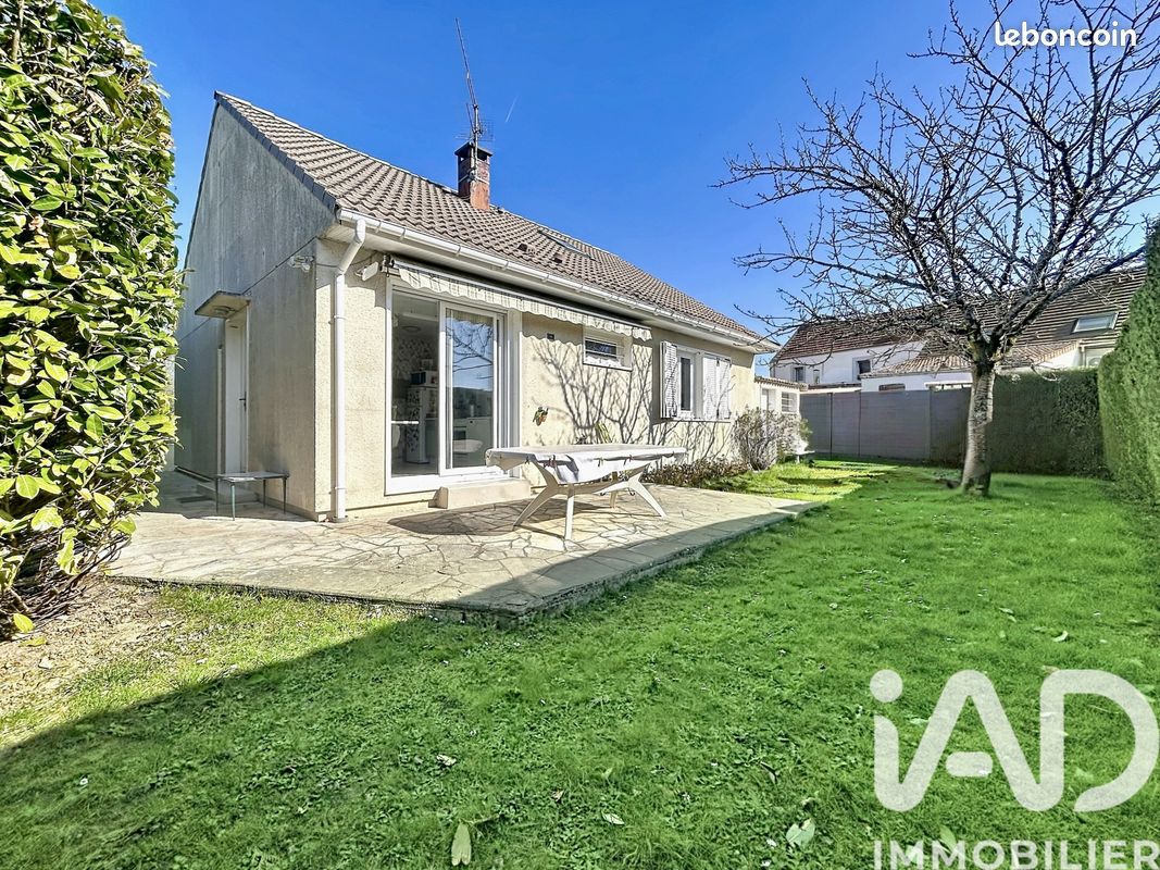 Maison 6 pièces 120 m² · à Favières · 120 m² · 299 000 €