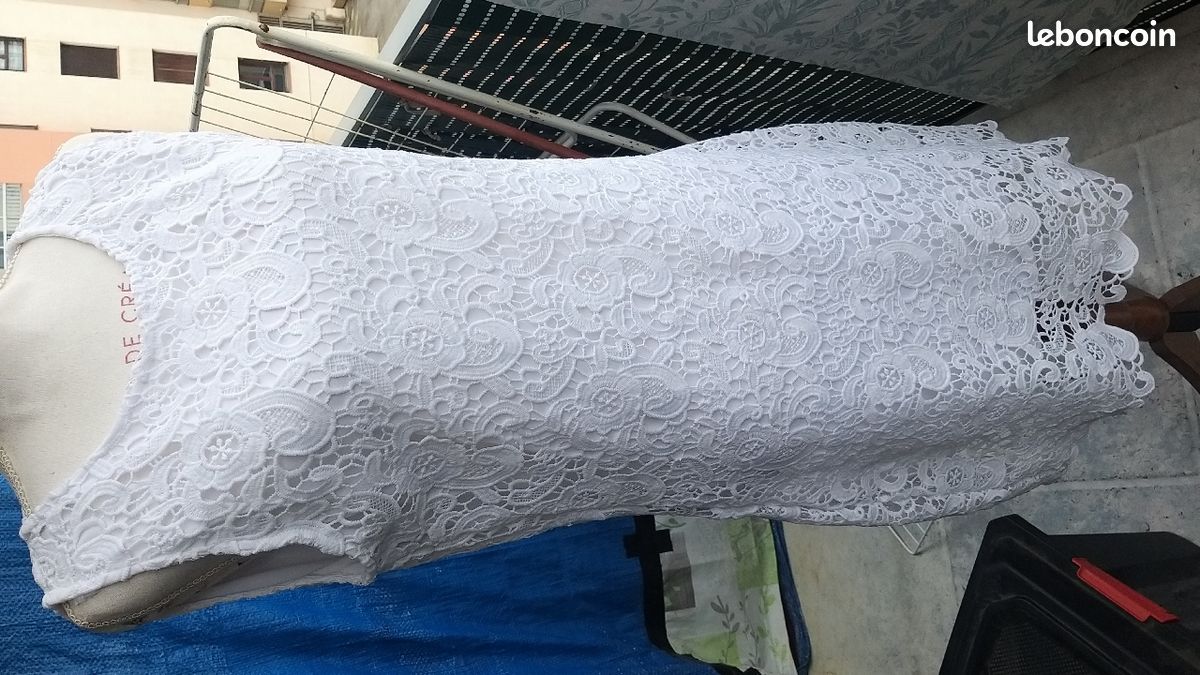 Robe Blanc du Nil nickel comme neuve (image 2)