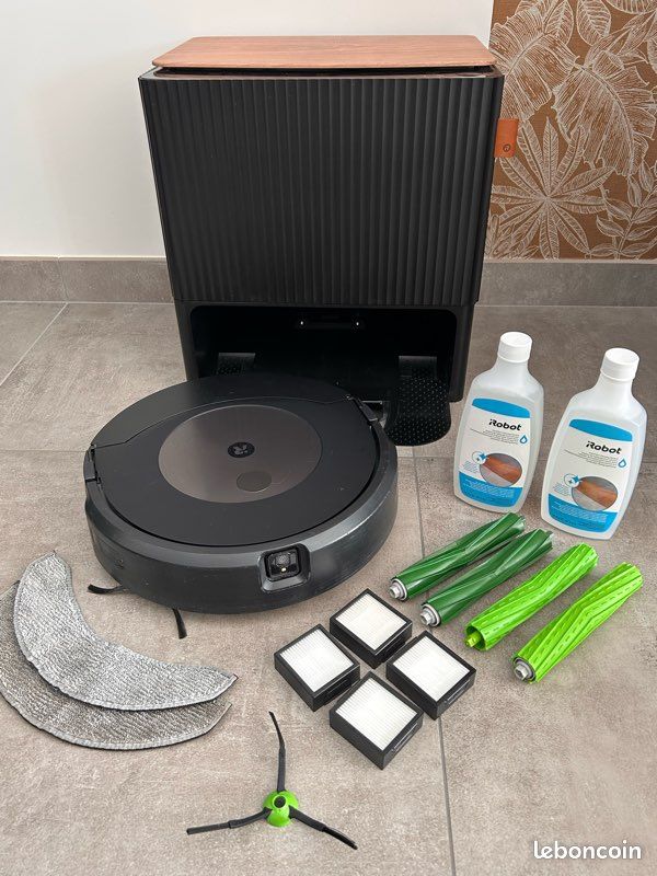 iRobot Roomba Combo J9 Plus Robot Vacuum Cleaner