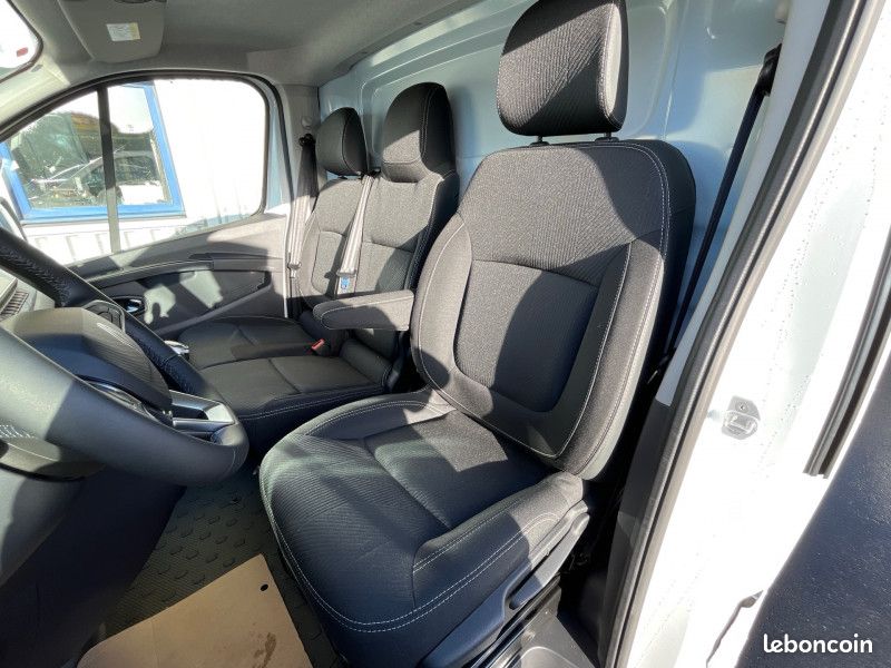 Renault TRAFIC III FG L1H1 2T8 2.0 BLUE DCI 130CH EXTRA -25 (image 20)