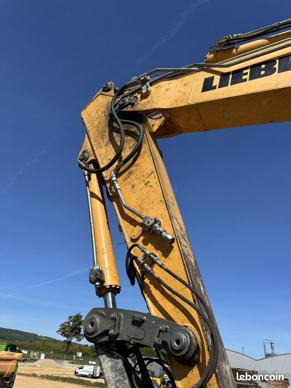 Liebherr R926LC (image 8)