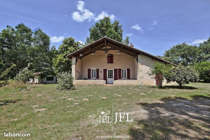 Propriété 7 pièces 195 m²