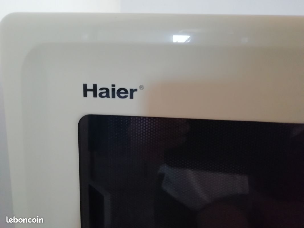 Micro ondes Haier blanc (image 2)