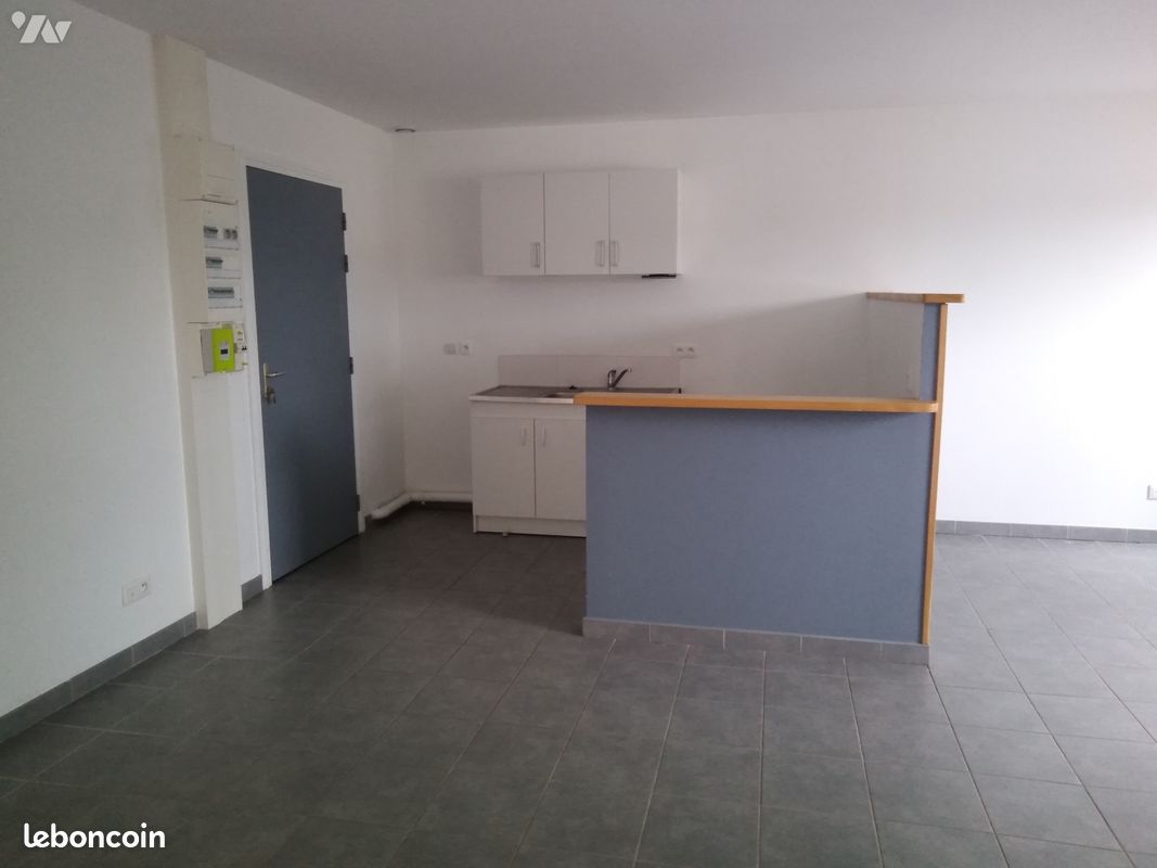 Appartement 3 pièces 52 m² · à Brette-les-Pins · 52 m² · 500 €/mois