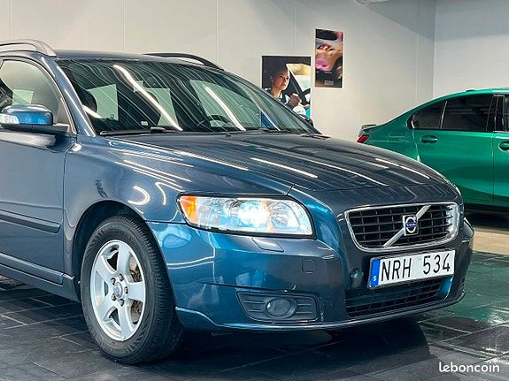 Volvo V50 1.8 ETHANOL 125 CH BVM MOMENTUM - CUIR 240800 km (image 9)